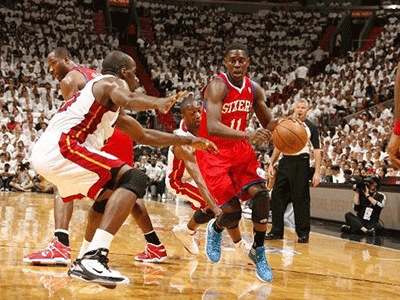 詹姆斯vs巴马 詹姆斯vs巴马